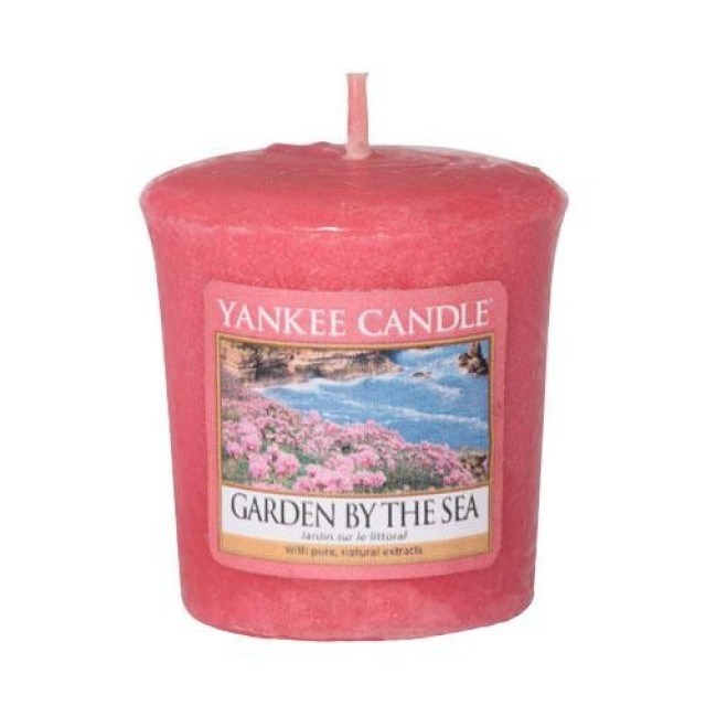 Lumanare Parfumata Votive Garden by the Sea, Yankee Candle