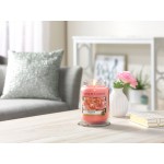 Lumanare Parfumata Borcan Mediu Peony, Yankee Candle