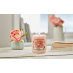 Lumanare Parfumata Borcan Mediu Peony, Yankee Candle