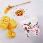 Exfoliant Vegan pentru corp Milk & Honey, Bomb Cosmetics, 375g