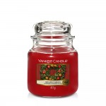 Lumanare Parfumata Borcan Mediu Red Apple Wreath, Yankee Candle