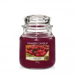 Lumanare Parfumata Borcan Mediu Black Cherry, Yankee Candle