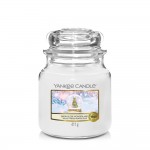 Lumanare Parfumata Borcan Mediu Snow Globe Wonderland, Yankee Candle