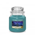 Lumanare Parfumata Borcan Mediu Winter Night Stars, Yankee Candle