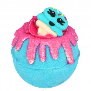 Bomba de baie efervescenta Blue Raspberry Ice, Bomb Cosmetics 160g  Bomba de baie efervescenta Blue Raspberry Ice, Bomb Cosmetics 160g