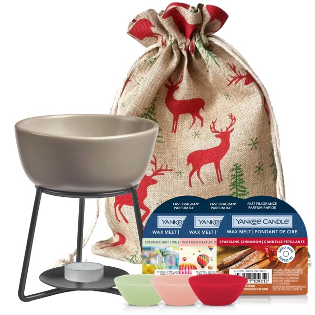 Set cadou arzator si 3 buc ceara parfumata Santa Say Relax, Yankee Candle Set cadou arzator si 3 buc ceara parfumata Santa Say Relax, Yankee Candle