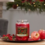 Lumanare Parfumata Borcan Mediu Red Apple Wreath, Yankee Candle