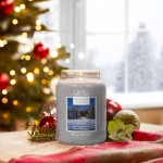 Lumanare Parfumata Borcan Mare Candlelit Cabin, Yankee Candle