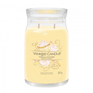 Yankee Candle Lumanare Parfumata Borcan Mare Signature Vanilla Cupcake Yankee Candle Lumanare Parfumata Borcan Mare Signature Vanilla Cupcake