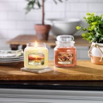 Lumanare Parfumata Borcan Mediu Autumn Sunset, Yankee Candle