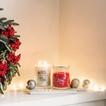 Yankee Candle Lumanare Parfumata Borcan Mediu Signature Red Apple Wreath