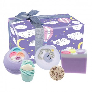 Set Cadou 5 produse relaxare si rasfat, The Land of Nod, Bomb Cosmetics Set Cadou 5 produse relaxare si rasfat, The Land of Nod, Bomb Cosmetics