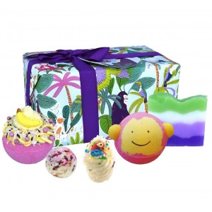 Set Cadou 5 produse relaxare si rasfat, Wild About Bomb, Bomb Cosmetics Set Cadou 5 produse relaxare si rasfat, Wild About Bomb, Bomb Cosmetics