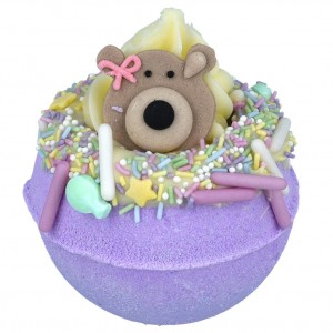 Bomba de baie efervescenta Teddy Bear's Picnic, Bomb Cosmetics 160g  Bomba de baie efervescenta Teddy Bear's Picnic, Bomb Cosmetics 160g