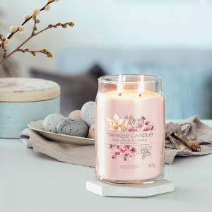 Yankee Candle Lumanare Parfumata Borcan Mare Signature Pink Cherry & Vanilla Yankee Candle Lumanare Parfumata Borcan Mare Signature Pink Cherry & Vanilla