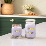 Yankee Candle Lumanare Parfumata Borcan Mediu Signature Lemon Lavender