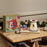 Yankee Candle Passport To The Holidays Set Cadou 12 buc ceara parfumata si 1 arzator