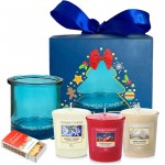 Set cadou Editie Limitata Santa's Gift 3 lumanari parfumate si suport decorativ Yankee Candle blue