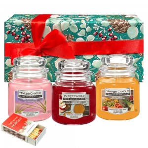 Set Cadou Apple Cinnamon - 3 lumanari Borcan Mic 104g, Yankee Candle Home Inspiration Set Cadou Apple Cinnamon - 3 lumanari Borcan Mic 104g, Yankee Candle Home Inspiration