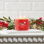 Set Cadou Christmas Eve Borcan Mediu + 2x Lumanare Parfumata Pahar Mare Signature, Yankee Candle