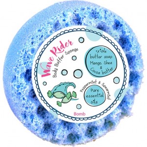 Spumant cu burete exfoliant pentru dus Wave Rider 200g, Bomb Cosmetics Spumant cu burete exfoliant pentru dus Wave Rider 200g, Bomb Cosmetics