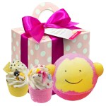Set Cadou Relaxare, 3 saruri de baie, A Kind of Magic, Bomb Cosmetics
