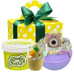 Set Cadou 3 produse relaxare si rasfat, Mellow Yellow, Bomb Cosmetics