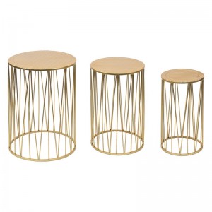 Set 3 masute decorative "Gold Trio" Ø 38x57 / Ø 31x52 / Ø 24x47 cm, Clayre & Eef Set 3 masute decorative "Gold Trio" Ø 38x57 / Ø 31x52 / Ø 24x47 cm, Clayre & Eef
