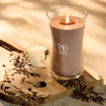 Lumanare Parfumata Borcan Mare Patchouli Crème, WoodWick®