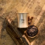 Editie Limitata - Lumanare Parfumata Borcan Mediu Precious Metals, Cypress Ore, WoodWick®