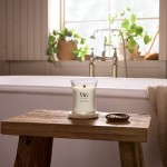 Lumanare Parfumata Borcan Mediu Vanilla & Sea Salt, WoodWick® Lumanare Parfumata Borcan Mediu Vanilla & Sea Salt, WoodWick®