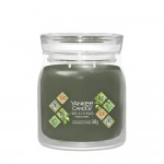 Yankee Candle Lumanare Parfumata Borcan Mediu Signature Olive & Cypress