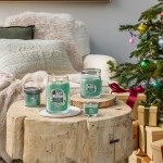 Yankee Candle Lumanare parfumata Mini in sticla Holiday Winterfest