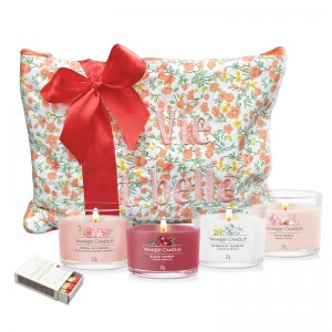 Set Cadou Serenity - 4 Lumanari Minis 37g Yankee Candle + Portfard "La vie est belle"