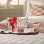 Set Cadou Serenity - 4 Lumanari Minis 37g Yankee Candle + Portfard "La vie est belle"