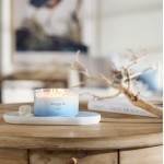 Lumanare Parfumata 3 Fitiluri Serene Waters, Chesapeake Bay Candle Lumanare Parfumata 3 Fitiluri Serene Waters, Chesapeake Bay Candle