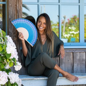 Evantai Anne Simone et Georges din bumbac si lemn 23x3cm