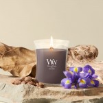 Lumanare Parfumata Borcan Mediu Iris Woods, WoodWick® Lumanare Parfumata Borcan Mediu Iris Woods, WoodWick®