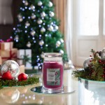 Yankee Candle Lumanare Parfumata Borcan Mare Signature Sparkling Winterberry Yankee Candle Lumanare Parfumata Borcan Mare Signature Sparkling Winterberry