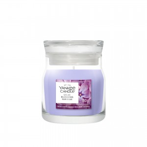 Yankee Candle Lumanare Parfumata Borcan Mic Signature Lilac Blossom