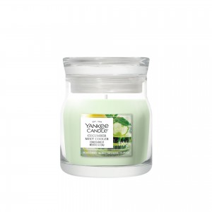 Yankee Candle Lumanare Parfumata Borcan Mic Signature Cucumber Mint Cooler