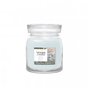 Yankee Candle Lumanare Parfumata Borcan Mic Signature Snow Kissed Pine